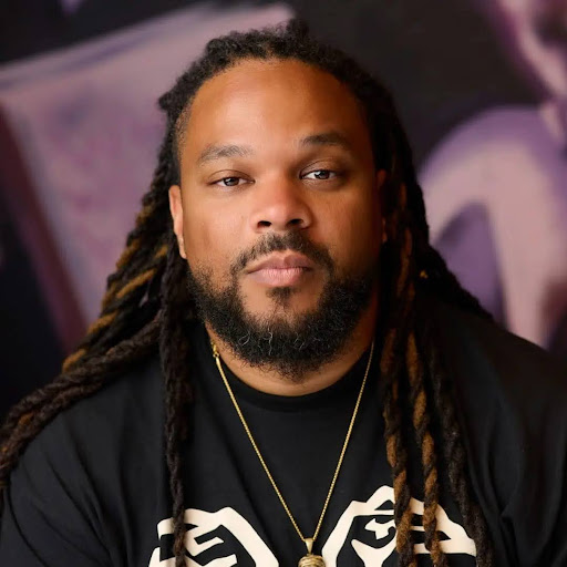 Picture of ~/katrina20/media/k20media/Page%20Images/headshots/BMike-headshot.jpg?ext=.jpg